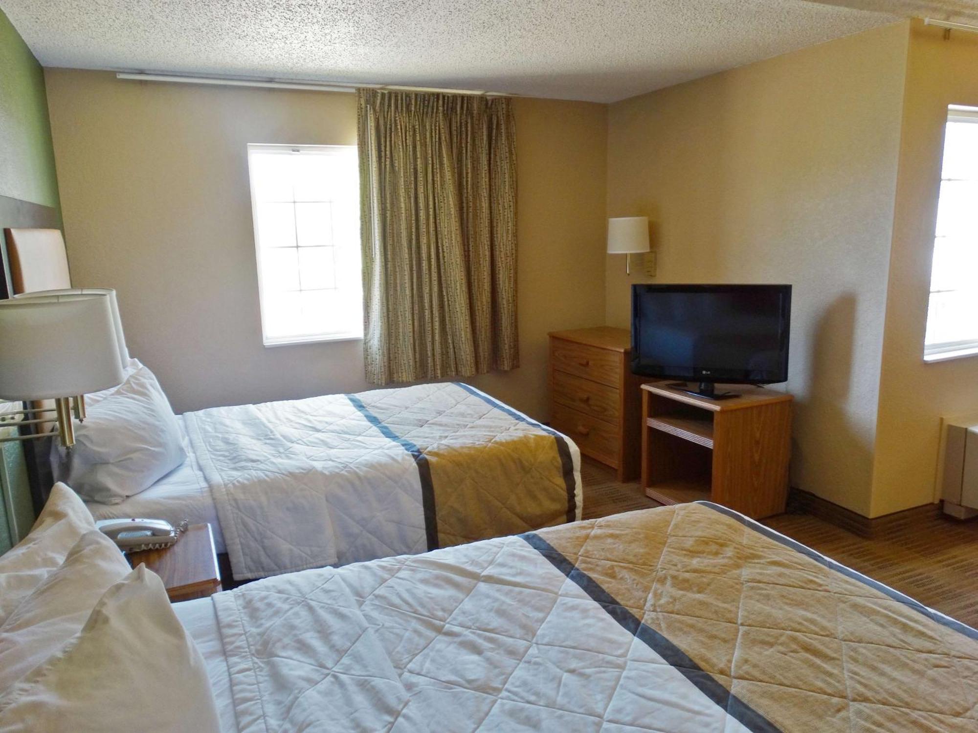 Extended Stay America Select Suites - Providence - Airport Уорик Екстериор снимка