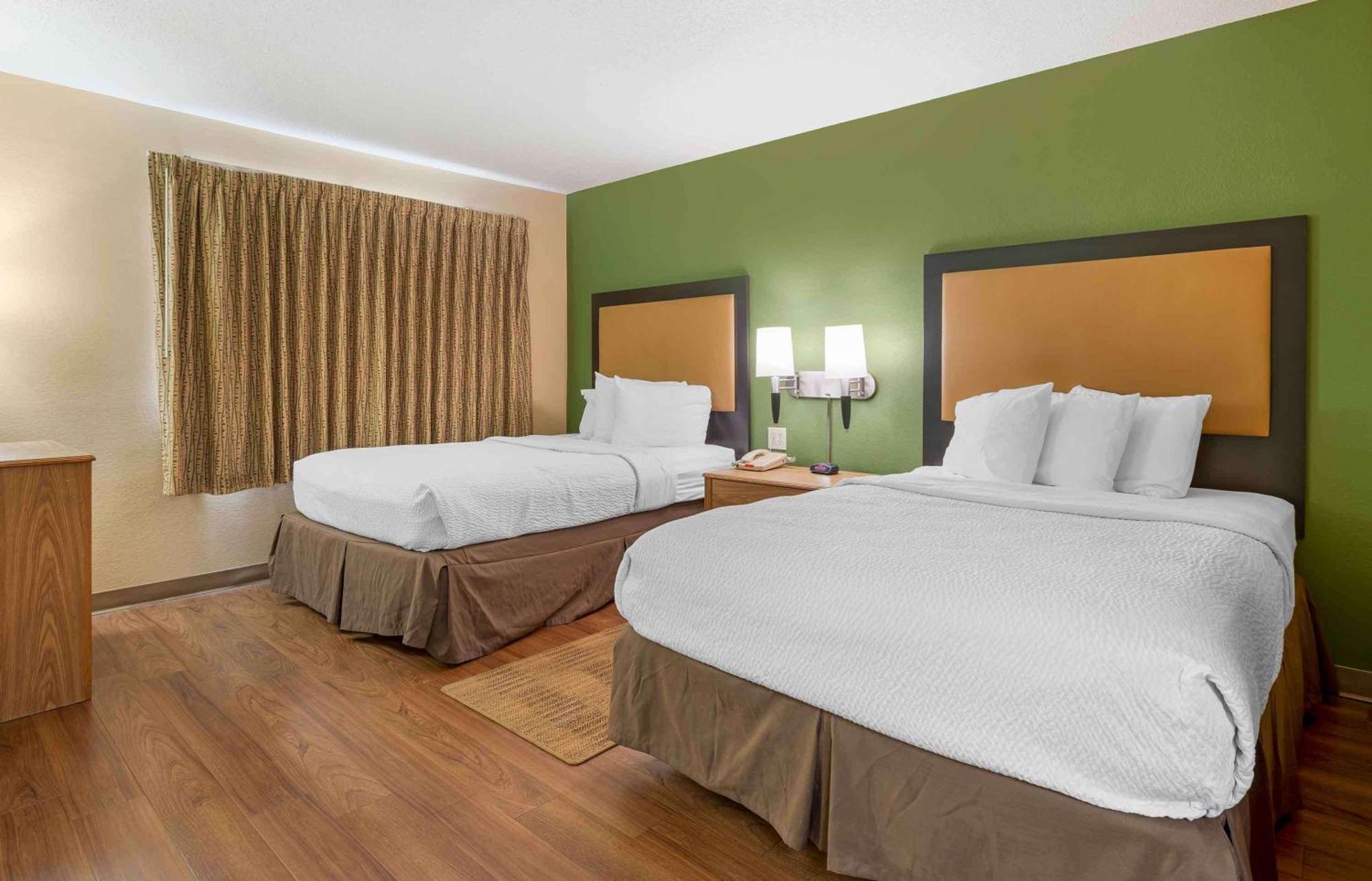 Extended Stay America Select Suites - Providence - Airport Уорик Екстериор снимка