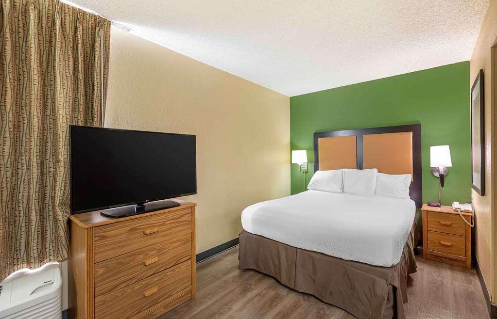 Extended Stay America Select Suites - Providence - Airport Уорик Стая снимка