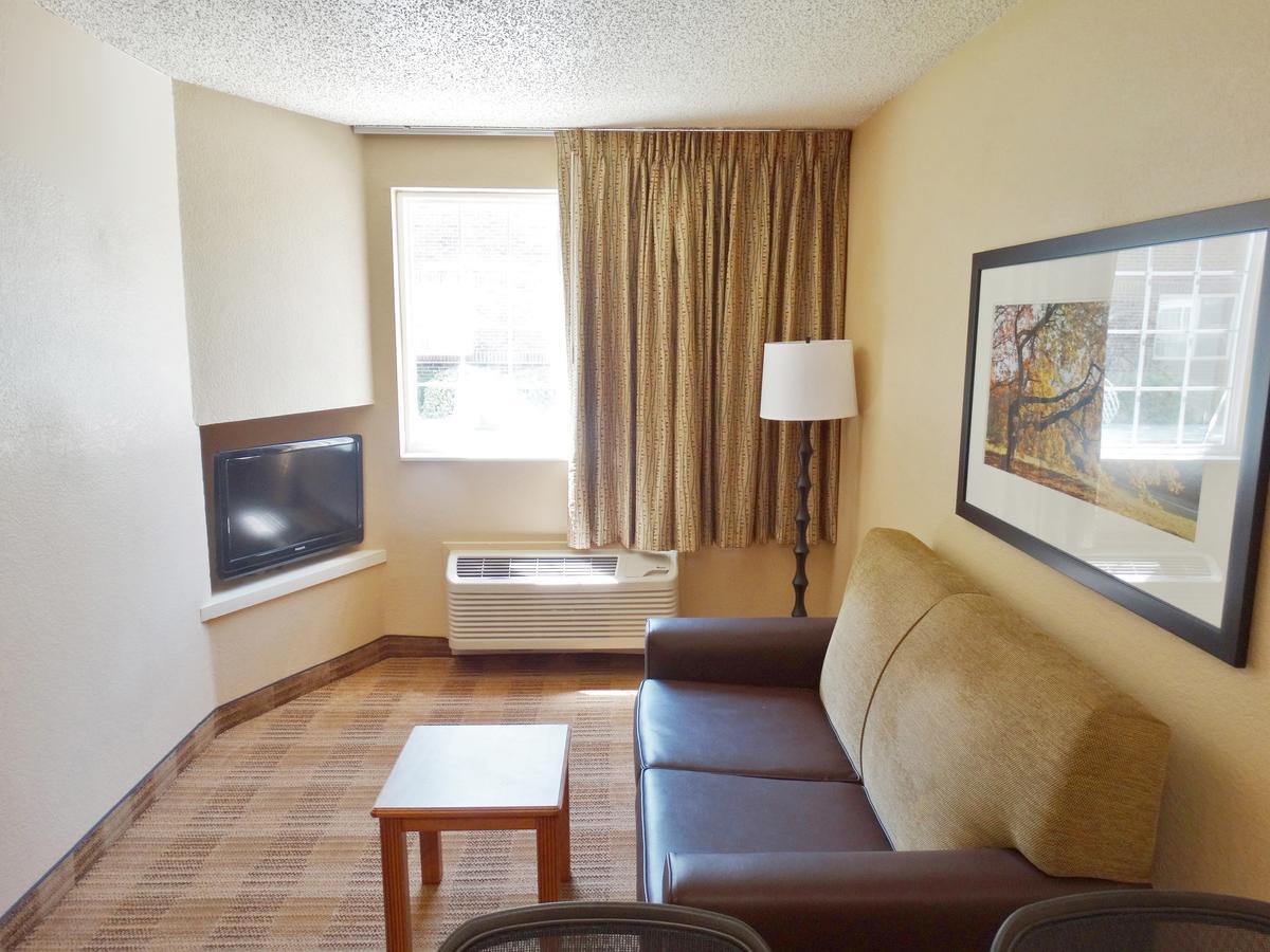 Extended Stay America Select Suites - Providence - Airport Уорик Екстериор снимка
