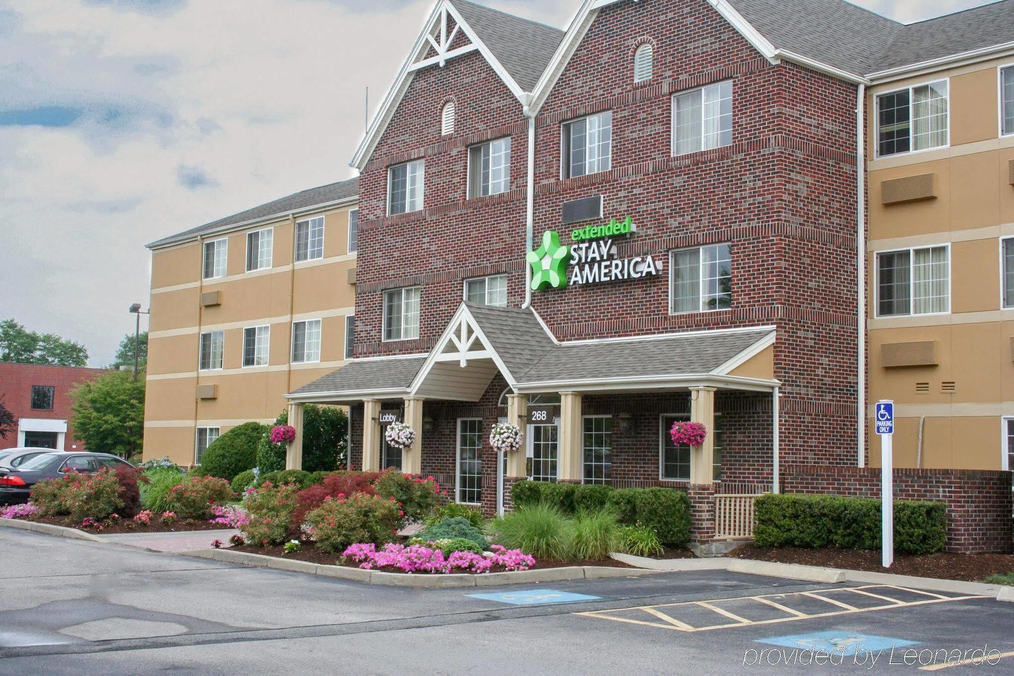 Extended Stay America Select Suites - Providence - Airport Уорик Екстериор снимка